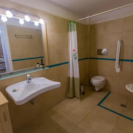 Anassa Deluxe 4*