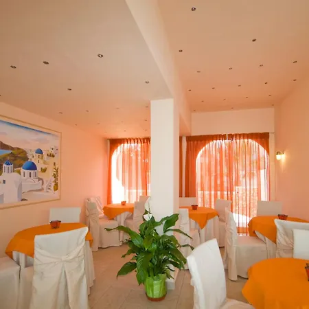 Anassa Deluxe